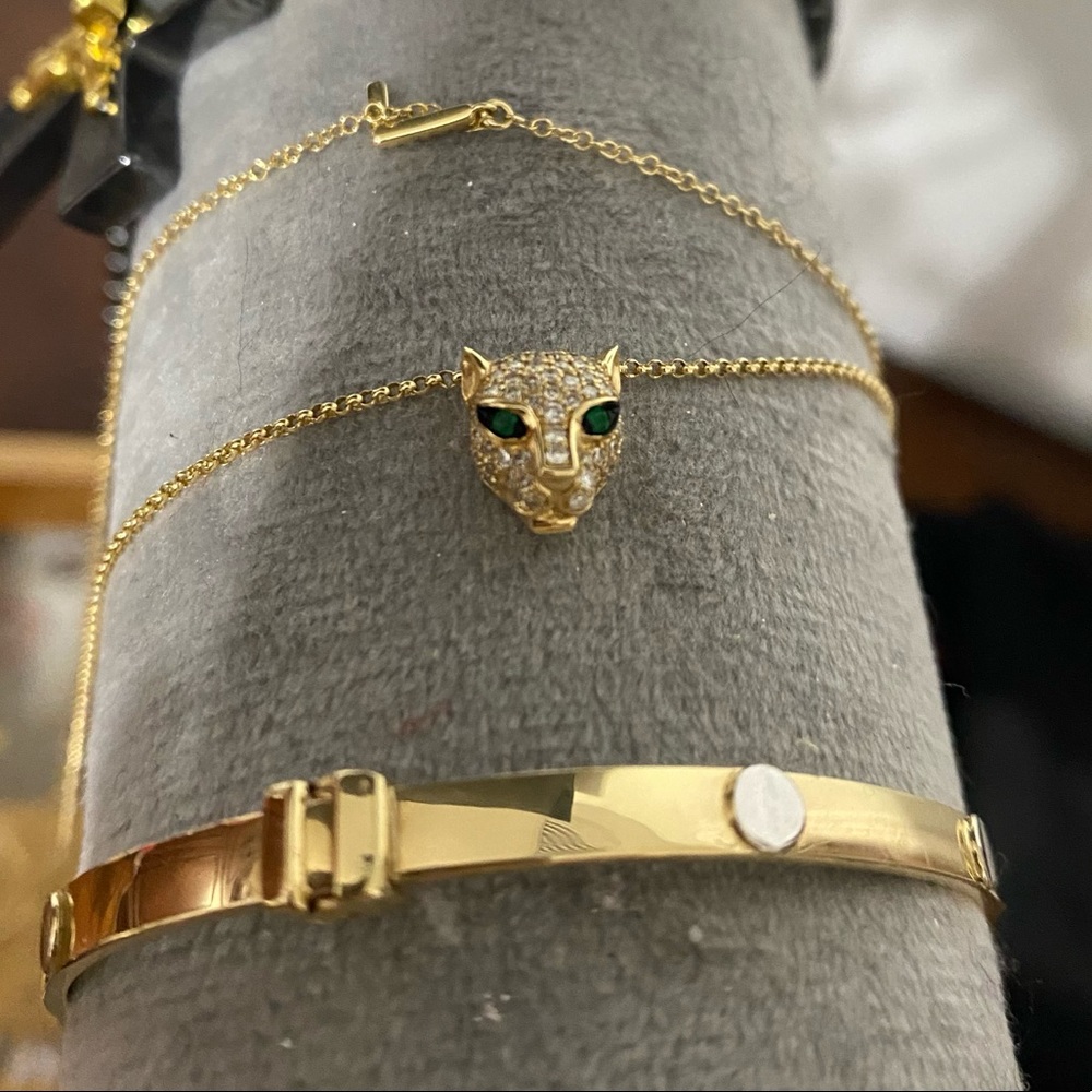 Diamond and emerald panther necklace